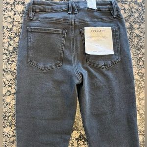New w/tags. Size 10. GOOD AMERICAN jeans